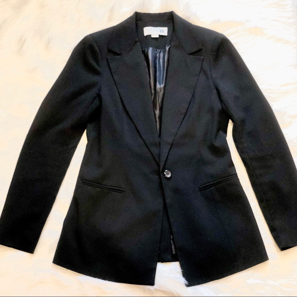 Forever 21 Black Blazer - Picture 2 of 8